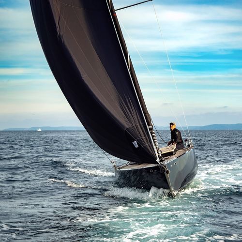 Круизный скоростной парусник - Code # - Black Pepper Yachts - для навигации в прибрежных водах / круизно-гоночный / для регаты
