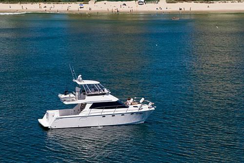 Быстроходный катер катамаран - 42 - ArrowCat Marine - с внутренним мотором / с флайбриджем