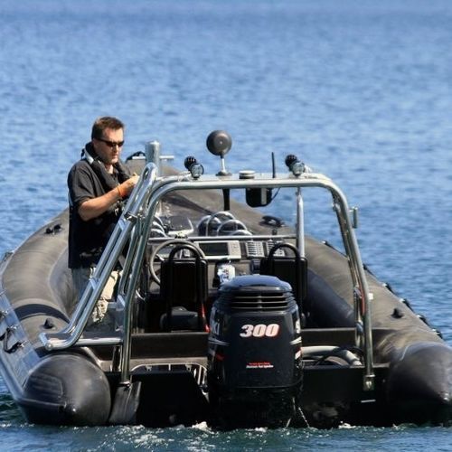 Надувная лодка c подвесным мотором - 7.5M MULTI PURPOSE - Tornado Boats - двухмоторная / полужесткая / с центральной консолью