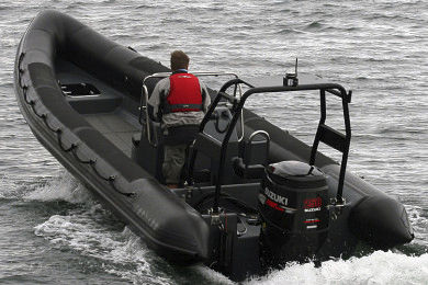 Надувная лодка c подвесным мотором - 7.8M - Tornado Boats - полужесткая / с центральной консолью / открытая