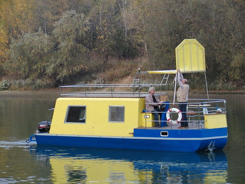 Барка c подвесным мотором - POHODA - MANDL - Living on Water, Ltd. - речная / 2 каюты