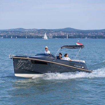 Открытый катер с внутренним мотором - E-spirit 730 - Stickl Kft - электрический / с боковой консолью / макс. 9 человек