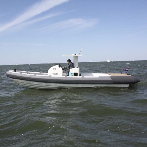 Надувная лодка с внутренним мотором - T/T Pelorus - Xtenders - дизельная / полужесткая / с центральной консолью