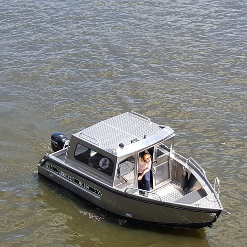 Моторная лодка с каютой c подвесным мотором - MC 550 - MS Boat - с закрытым кокпитом / спортивная / для спортивной рыбалки
