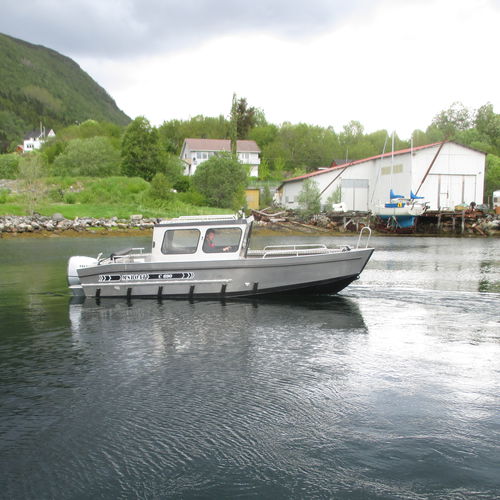 Профессиональный катер коммерческое судно - C 690 - MS Boat - с внутренним мотором / из алюминия