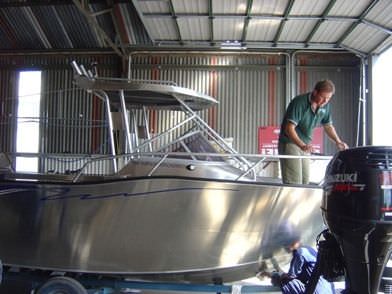 Прогулочный катер c подвесным мотором - 700 WALKAROUND  - Marco Boats - рыболовно-прогулочный / из алюминия