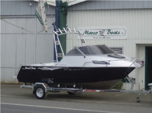 Моторная лодка с каютой с внутренним мотором - 570 ANGLER  - Marco Boats - для спортивной рыбалки