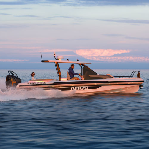 Полужесткая надувная лодка - ADV9 - HIGHFIELD BOATS - c подвесным мотором / двухмоторная / с выдвижной секцией