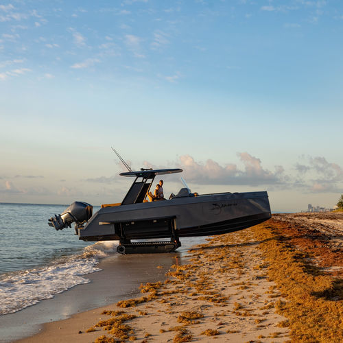 Открытый катер c подвесным мотором - Sport - Iguana Yachts - двухмоторный / корпус глиссирующего типа / с центральной консолью