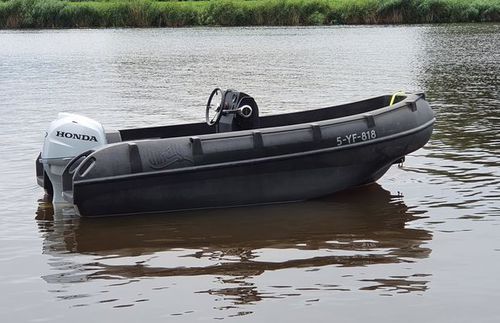 Ботик c подвесным мотором - 400 - WHALY BOATS  - открытый / с центральной консолью / для досуга