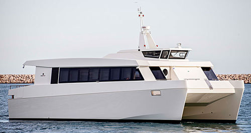 Профессиональный катер пассажирское судно - 17 CF - ARES Shipyard - катамаран / с внутренним мотором / из композита