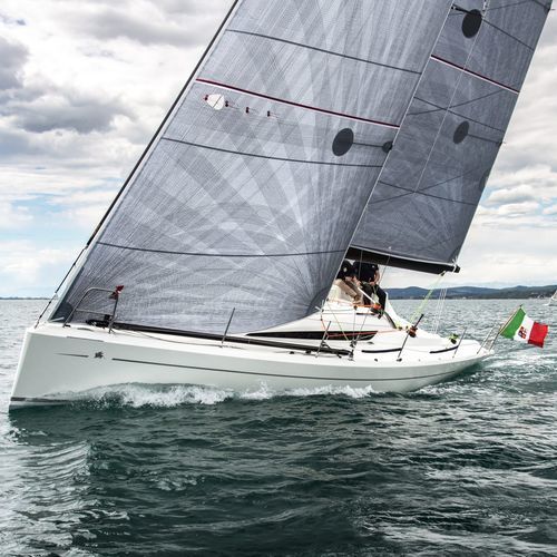 Круизно-гоночный парусник - 9.98 - Italia Yachts - регата / 2 каюты / двойной штурвал