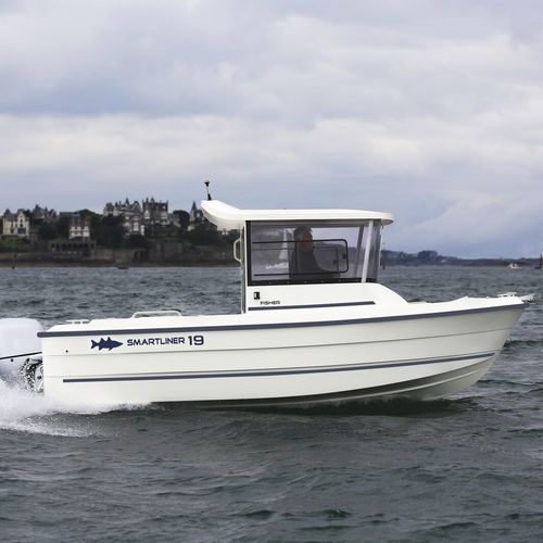 Рыболовно-прогулочный катер c подвесным мотором - Fisher 19 - SMARTLINER - с рулевой рубкой / из стекловолокна / макс. 6 человек
