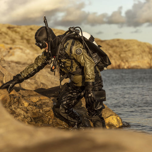 Сухой костюм для дайвинга - D3 - Waterproof Diving GmbH  - с подшлемником / цельный / с длинными рукавами