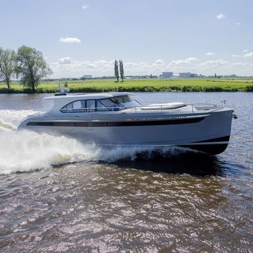 Круизная моторная яхта - 56S PERFORMANCE - Steeler Yachts - хардтоп / POD IPS / 2 каюты