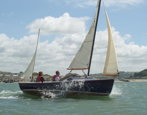 Парусник одного дня - BayRaider - Swallow Yachts - углеродная мачта