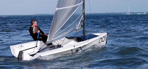 Одиночный швертбот - VX EVO - Bennett Yachting - для регаты