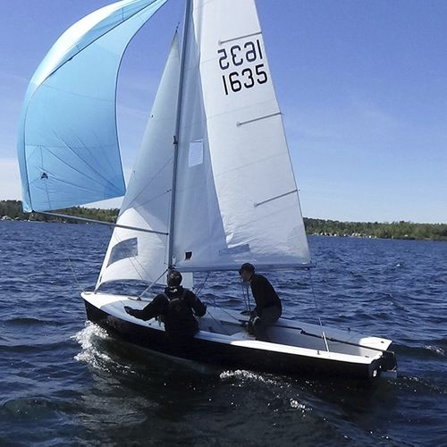 Одиночный швертбот - Kestrel - Hartley Boats - для регаты