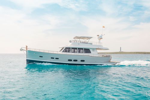 Традиционная моторная яхта - MENORQUÍN 68 FB - Sasga Yachts - лобстер / с флайбриджем / 3 каюты