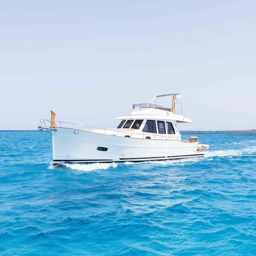 Быстроходный катер с внутренним мотором - MENORQUÍN 42 FB - Sasga Yachts - дизельный / с флайбриджем / 2 каюты