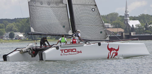 Катамаран - TORO 34S - Design Catamaran Inc - круизно-гоночный / 4 спальных места / буксировочный