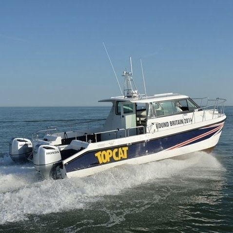 Прогулочный катер с каютой катамаран - TOPCAT - Cheetah Marine - c подвесным мотором / двухмоторный / хардтоп