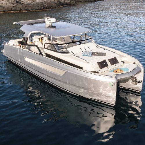 Быстроходный катер катамаран - YOT 36 - YOT POWER CATAMARANS - c подвесным мотором / горючее / двухмоторный