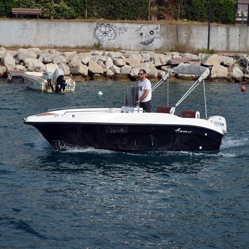 Открытый катер c подвесным мотором - NIREUS Ω53 PLEASURE - LGK MARINE - с центральной консолью / для досуга / макс. 8 человек