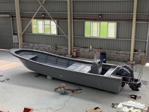 Рыболовно-прогулочный катер c подвесным мотором - YB-973 - Changzhou Youbang Boat Co., Ltd. - двухмоторный / открытый / универсальный