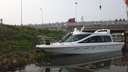 Профессиональный катер катер береговой охраны - YB-1056 - Changzhou Youbang Boat Co., Ltd. - c подвесным мотором / стекловолокно