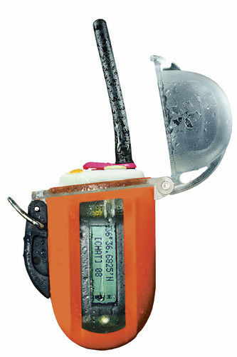 Радиоприемник для катера - (Orange) Marine Rescue Radio with GPS - Nautilus LifeLine - переносной / VHF / герметичный