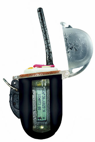 Радиоприемник для катера - (Black) Marine Rescue Radio with GPS - Nautilus LifeLine - переносной / VHF / герметичный