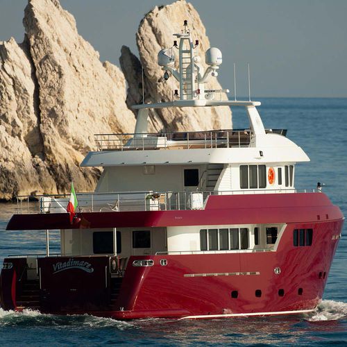 Круизная моторная яхта - VITADIMARE  - Cantiere Delle Marche - с флайбриджем