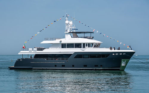 Круизная супер-яхта - ARCHIPELAGO - Cantiere Delle Marche - с флайбриджем