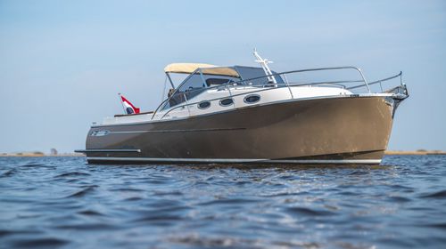 Быстроходный катер с внутренним мотором - DaVinci 30 - Da Vinci Yachts B.V. - дизельный / двухмоторный / корпус глиссирующего типа