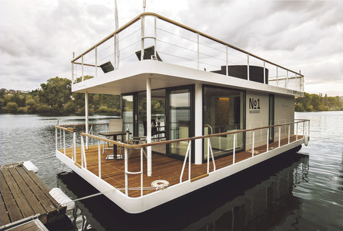 Барка c подвесным мотором - No1 Living 40' - HOUSEBOAT s.r.o.
