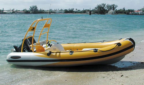 Надувная лодка c подвесным мотором - Storm 17 - Aquascan Inc - полужесткая / с боковой консолью / из стекловолокна