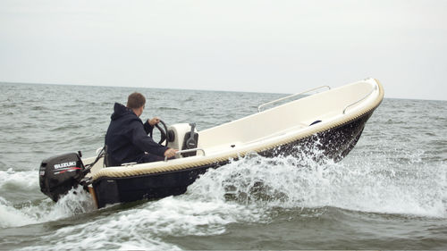 Небольшой катер c подвесным мотором - Admiral 430 - Admiral Boats S.A. - электрический / с двойной консолью