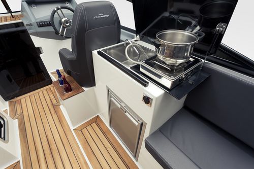 Прогулочный катер с каютой с внутренним мотором - 720 - Admiral Boats S.A. - открытый / макс. 8 человек / солнечная ванна
