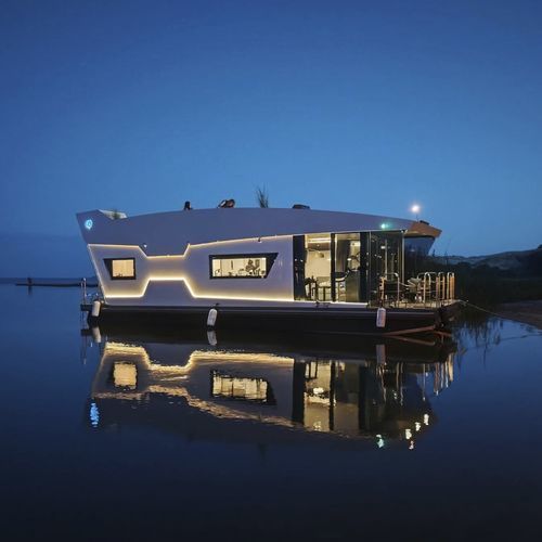 Многокорпусная барка - Nordic43 / Evo37 - HOUSEBOAT - c подвесным мотором / двухмоторная / из стекловолокна