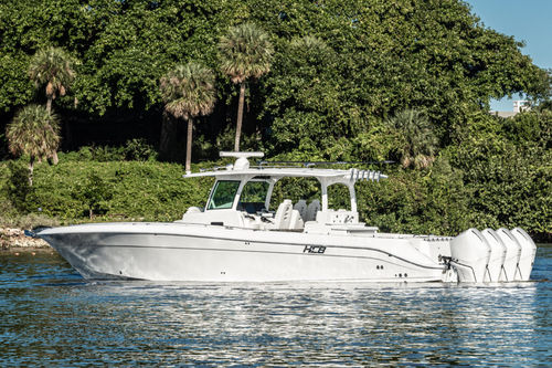 Быстроходный катер c подвесным мотором - LUJO - HydraSports Custom Boats - четырехмоторный / хардтоп / открытый