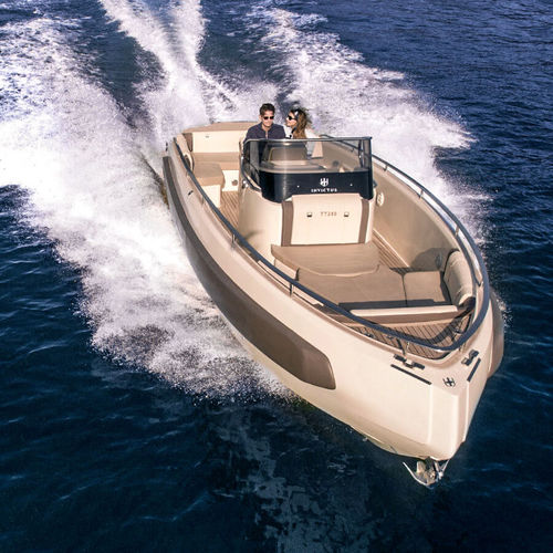 Открытый катер с внутренним мотором - TT280 - Invictus Yacht - дизельный / с центральной консолью / макс. 8 человек