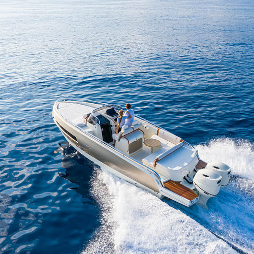 Прогулочный катер с каютой c подвесным мотором - GT280S - Invictus Yacht - двухмоторный / открытый / спортивный