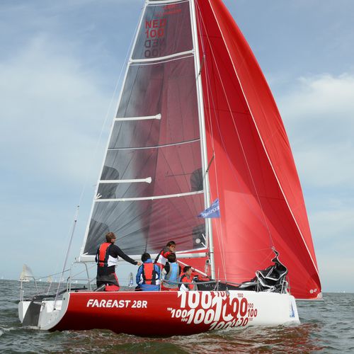 Парусник спортивная килевая яхта - 28R One Design - Fareast Boats - гоночный / с подъемным килем / бушприт