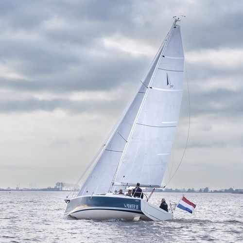 Круизный парусник - 30 - Pointer Yachts - 2 каюты / 4 спальных места / с центральным кокпитом