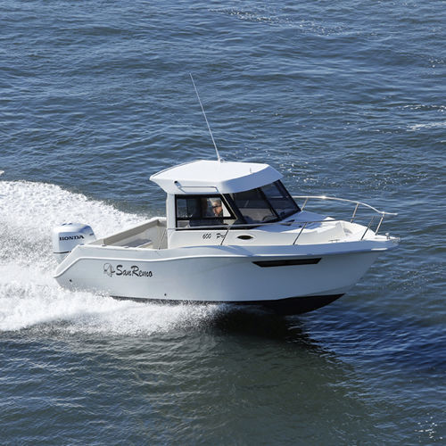 Рыболовно-прогулочный катер c подвесным мотором - 635 Fisher - San Remo Boats - с закрытым кокпитом / 2 спальных места