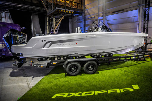 Открытый катер c подвесным мотором - 22 Spyder - Axopar Boats Oy - с центральной консолью / макс. 7 человек / солнечная ванна