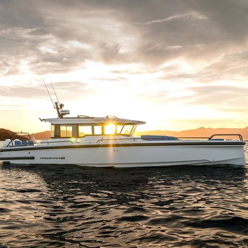 Быстроходный катер c подвесным мотором - 37 XC Cross - Axopar Boats Oy - двухмоторный / с рулевой рубкой / для спортивной рыбалки