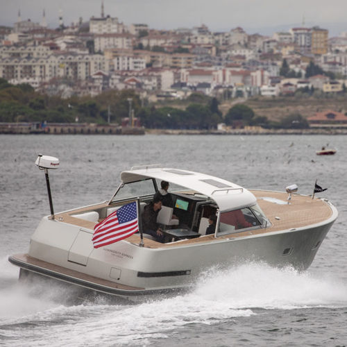 Быстроходный катер с поворотно-откидной колонкой - X40 - Reliant Yachts - открытый / с двойной консолью / 1 каюта