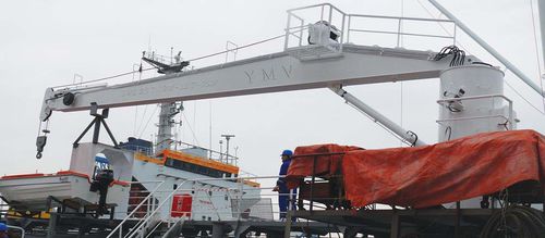 Подъемный кран для судна - PHHC - YMV CRANE AND WINCH SYSTEMS - для судостроительной верфи / шарнирный / телескопический